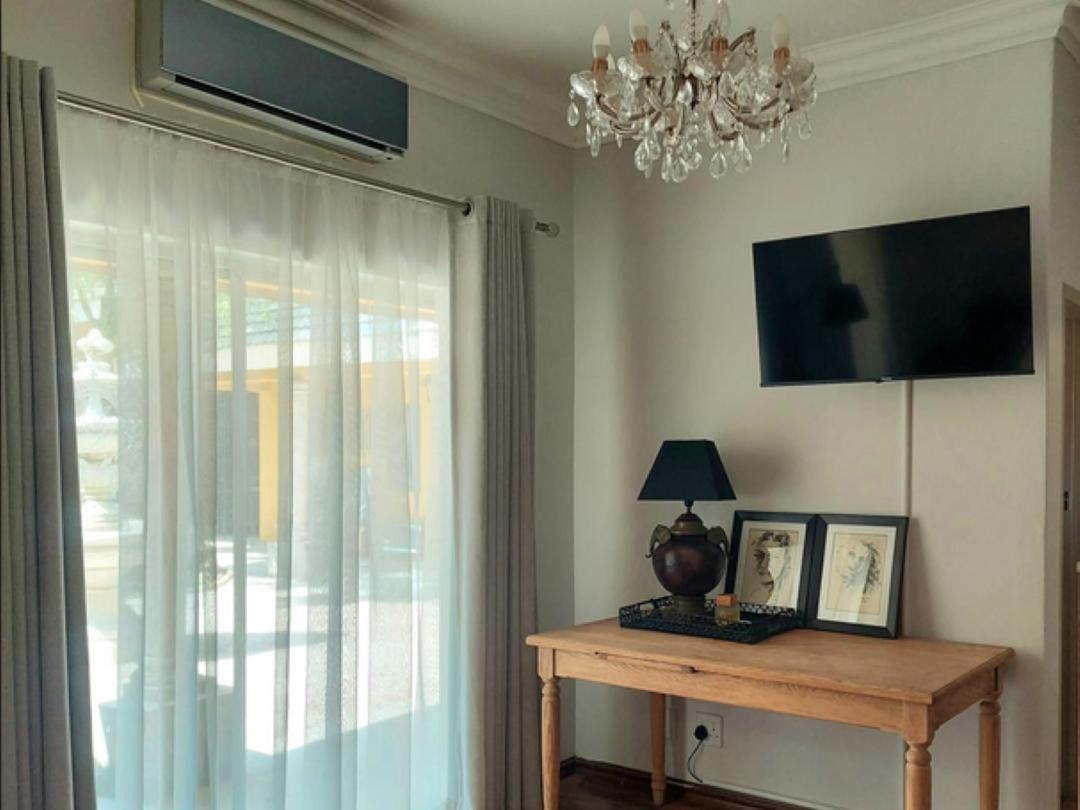 Art And Soul Restaurant, Accommodation, French Bar And Art Gallery Parys Quarto foto